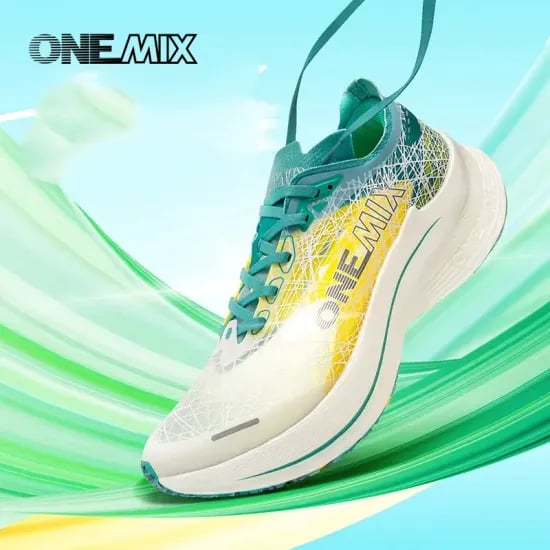 ONEMIX 마라톤 카본 플레이트 운동화 $32.30 ONEMIX 남성용 쿠션 러닝화 $22.08
