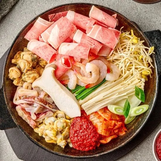 여수 낭만포차 삼합 700g 2인분 (12,450원/무배)