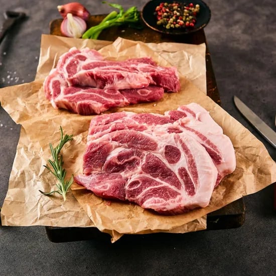 한돈 목살1kg 13,840원, 삼겹살 1kg 16,760원, 양파 5kg 4,520원 (다양/무료)