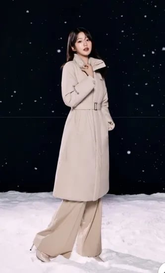 캐시미어 코트 여성 윈드스토퍼 롱 다운 자켓 DWW24559 (107,580원/무료)