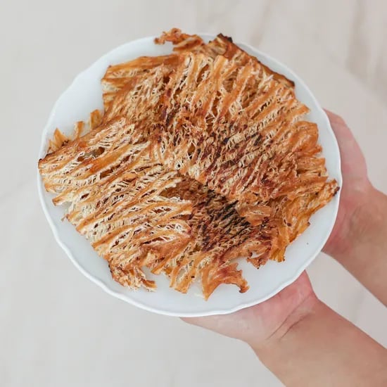 부드럽고 촉촉한 몸통 오징어 맥반석구이 150g+150g (소스증정) (10,660원/무료)