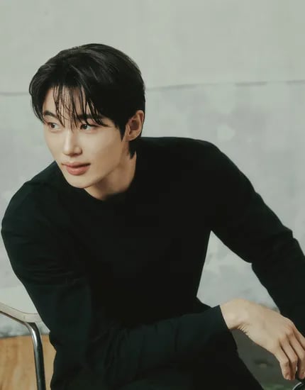 지오다노 긴팔 라운드넥 티셔츠
