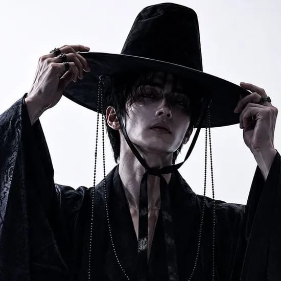 저승사자 갓, 1개